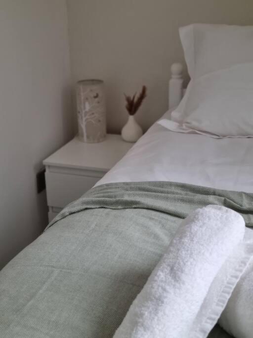 Cosy Modern House * Liverpool